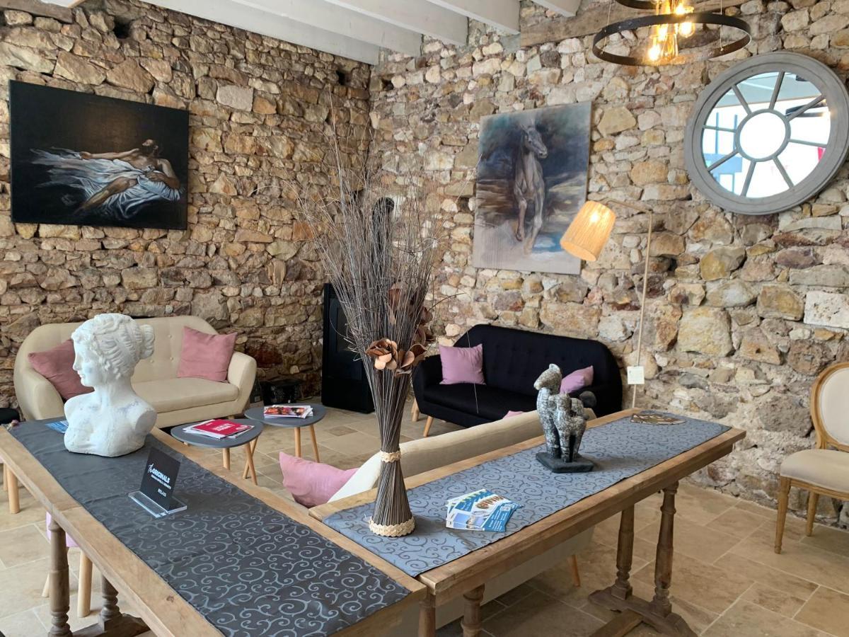 Le Manoir De Pierre Levee, The Originals Collection Otel Tournon-Saint-Martin Dış mekan fotoğraf