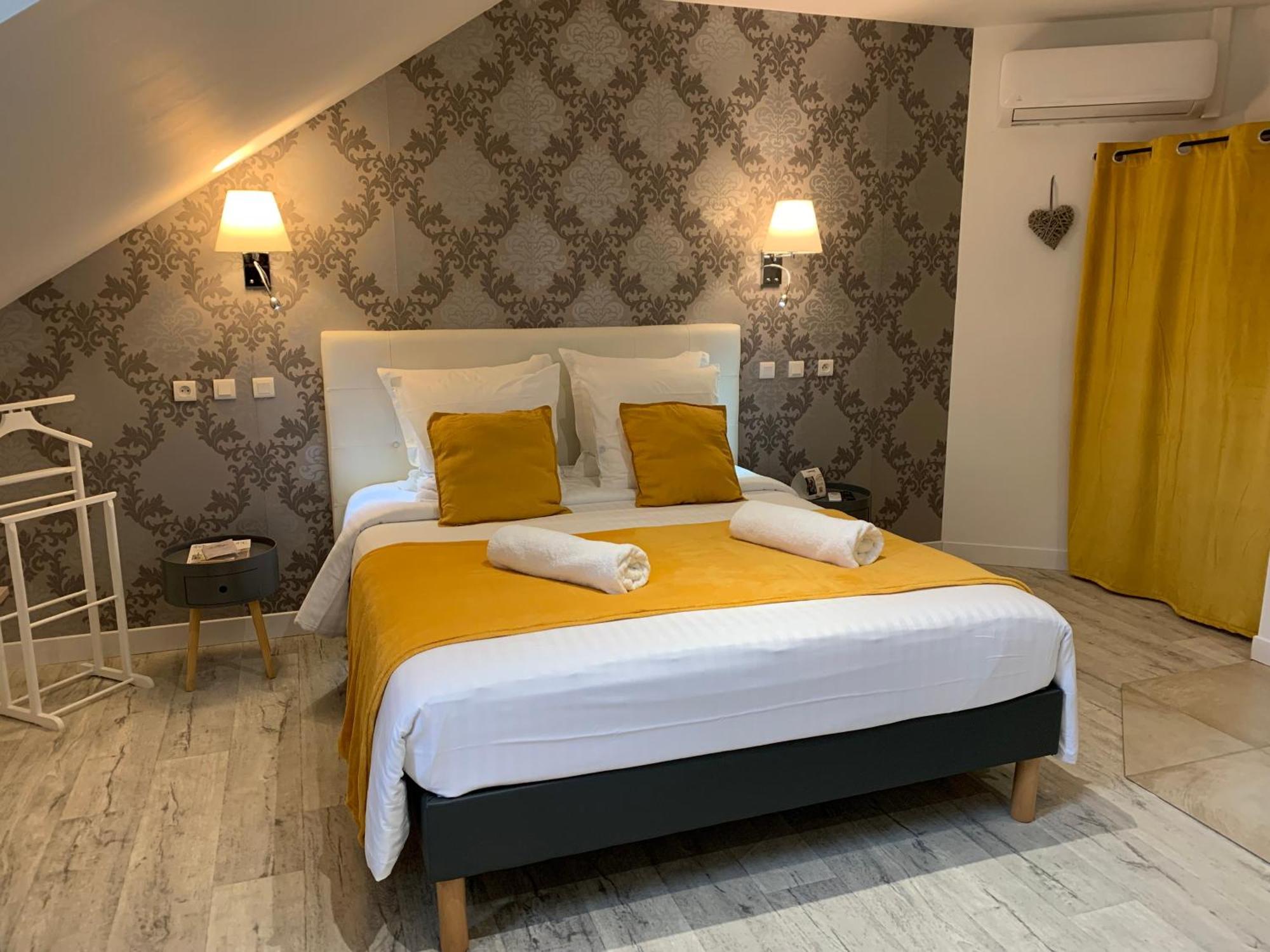 Le Manoir De Pierre Levee, The Originals Collection Otel Tournon-Saint-Martin Dış mekan fotoğraf